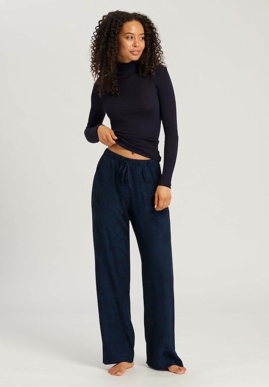 Ellis - Long-Sleeved Turtleneck Top