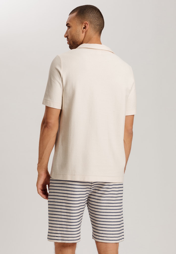 Loungy Summer - Short Sleeved V-Neck Shirt